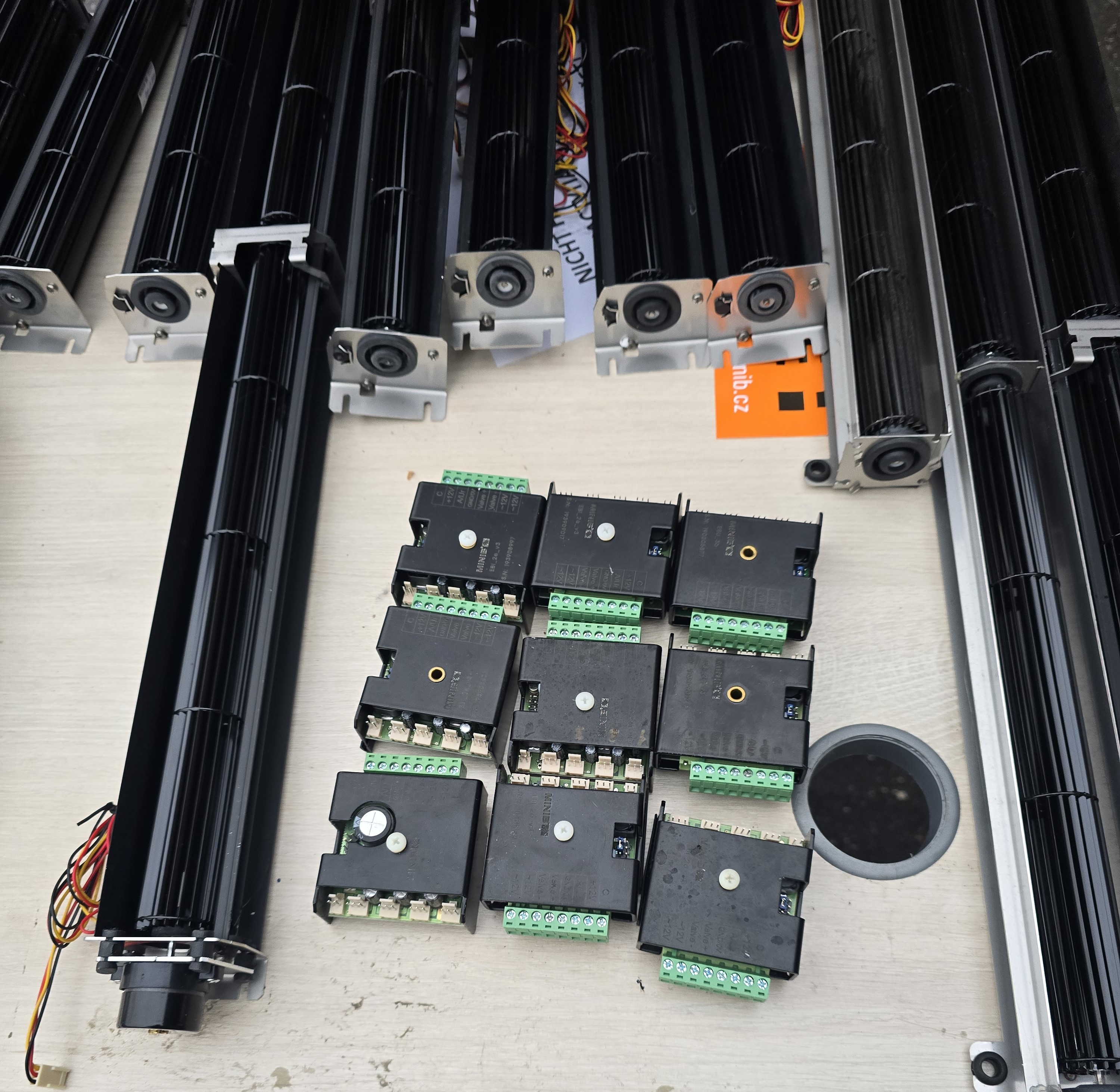 Новые вентиляторы MINIB D30, 12VDC